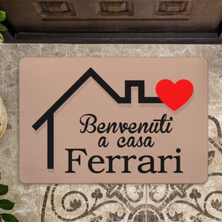 Zerbino personalizzato con nome benvenuti a casa stilizzata Per la famiglia