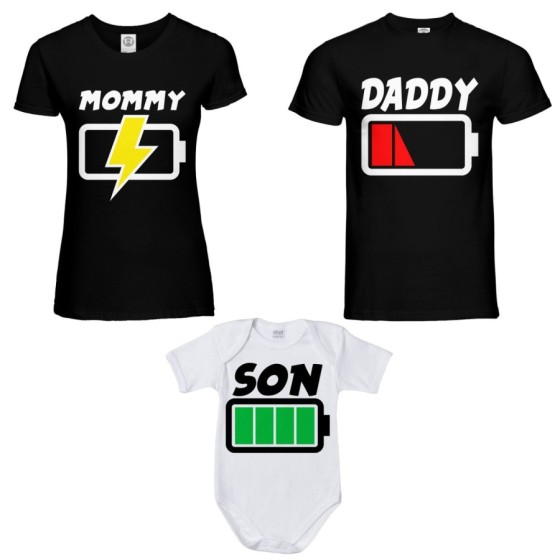 Tris t-shirt adulti e body neonato daddy low battery mommy chaging son daughter super charged Per la famiglia 2