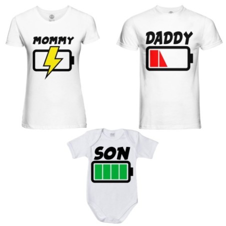 Tris t-shirt adulti e body neonato daddy low battery mommy chaging son daughter super charged Per la famiglia