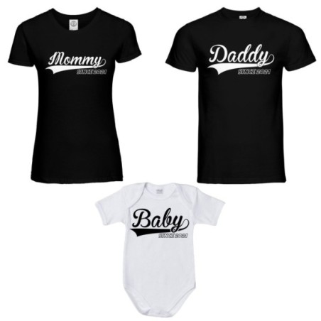 Tris t-shirt adulti e body neonato personalizzato con anno daddy since mommy since baby since Per la famiglia