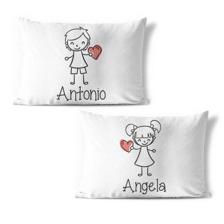 Coppia di federe personalizzate con nomi omini con cuore