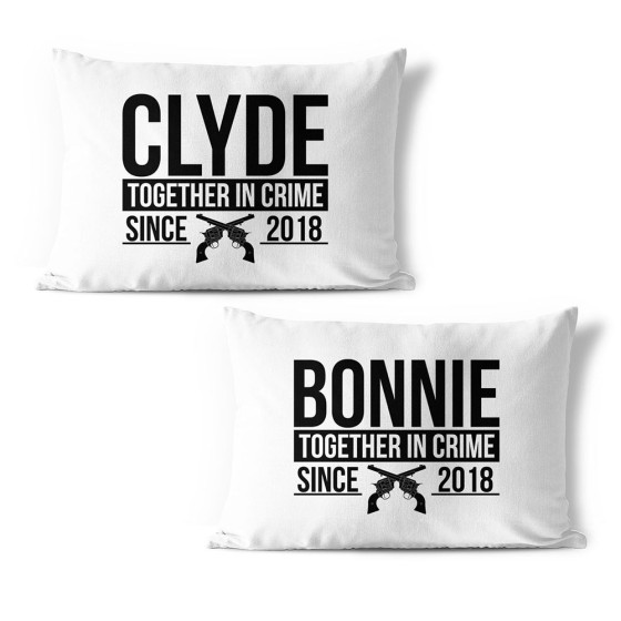 Coppia di federe personalizzate con anno bonnie e clyde together in crime since