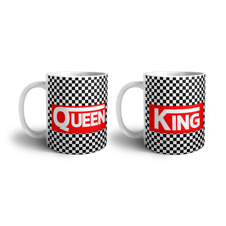Coppia di tazze personalizzabili con nomi v king e v queen