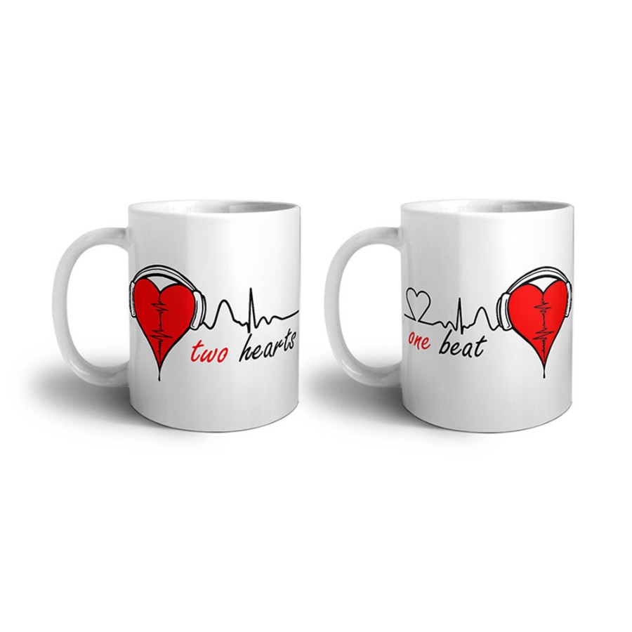 Coppia di tazze personalizzabili con nomi two hearts one beat
