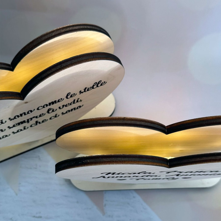 Lampada personalizzata in legno a forma di cuore con Led