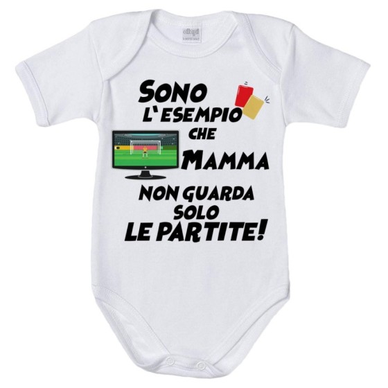 Body neonato sono l'esempio che mamma non guarda solo le partite Per la mamma