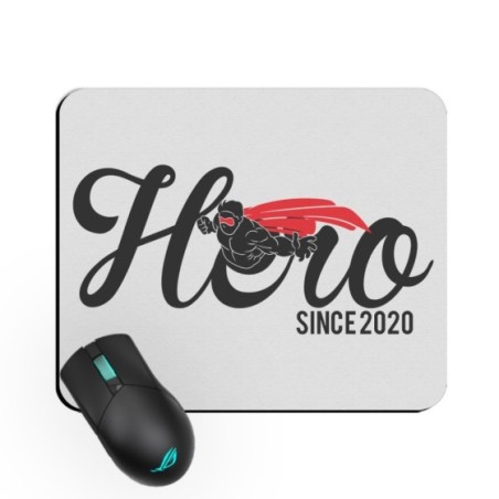 Tappetino mouse personalizzato con anno hero since
