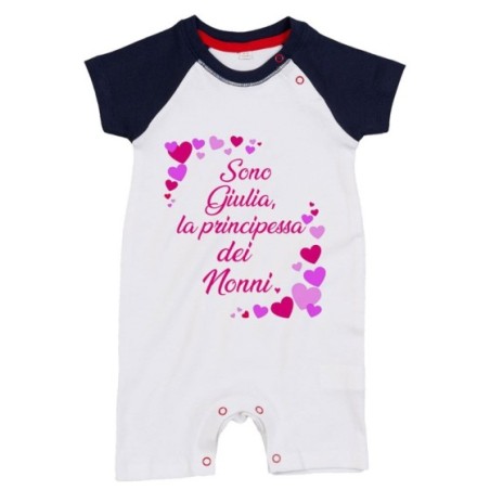 Pagliaccetto neonato personalizzato con nome e tanti cuori sono la principessa di nonno dei nonni Per i nonni
