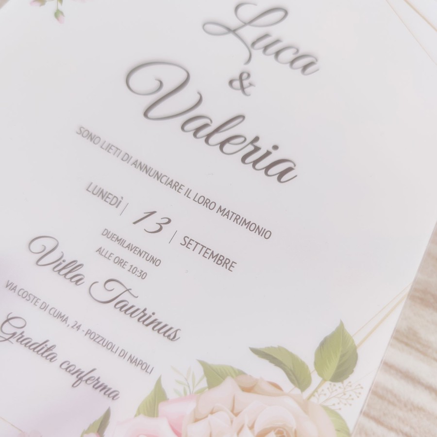 Invito matrimonio fiori rosa e cornice effetto oro in pvc riciclato Sposi