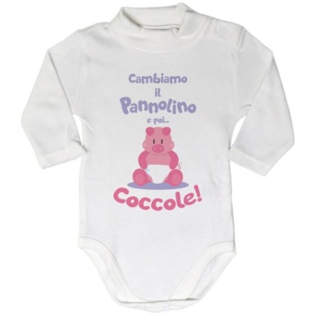 Body lupetto neonato cambiamo il pannolino e poi coccole