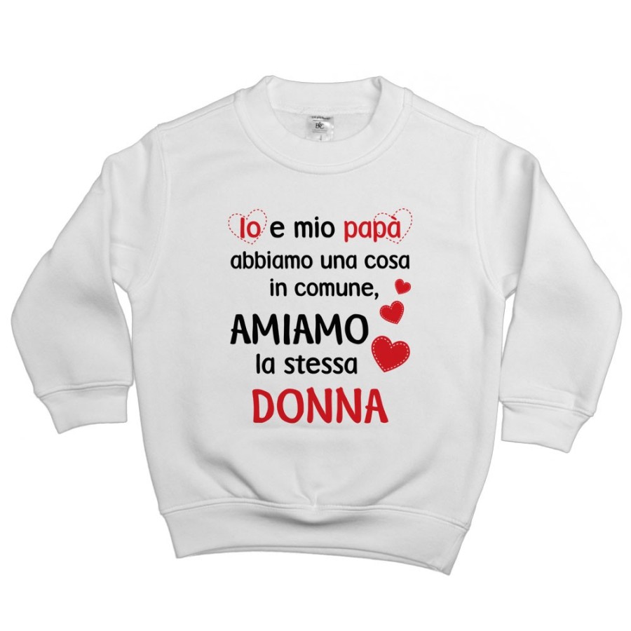 Felpa bambino io e papà abbiamo una cosa in comune amiamo la stessa donna Per la mamma
