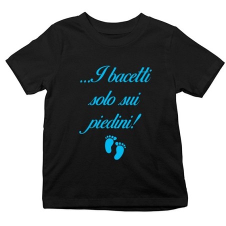 T-shirt bambino i bacetti solo sui piedini!