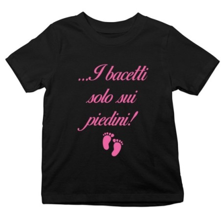T-shirt bambino i bacetti solo sui piedini! Divertenti