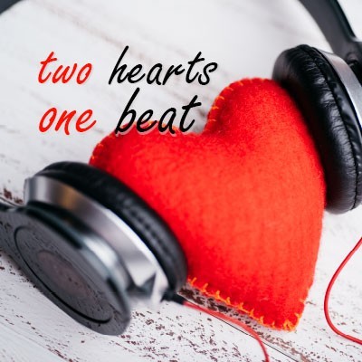 Personalizzabile con nomi two hearts one beat